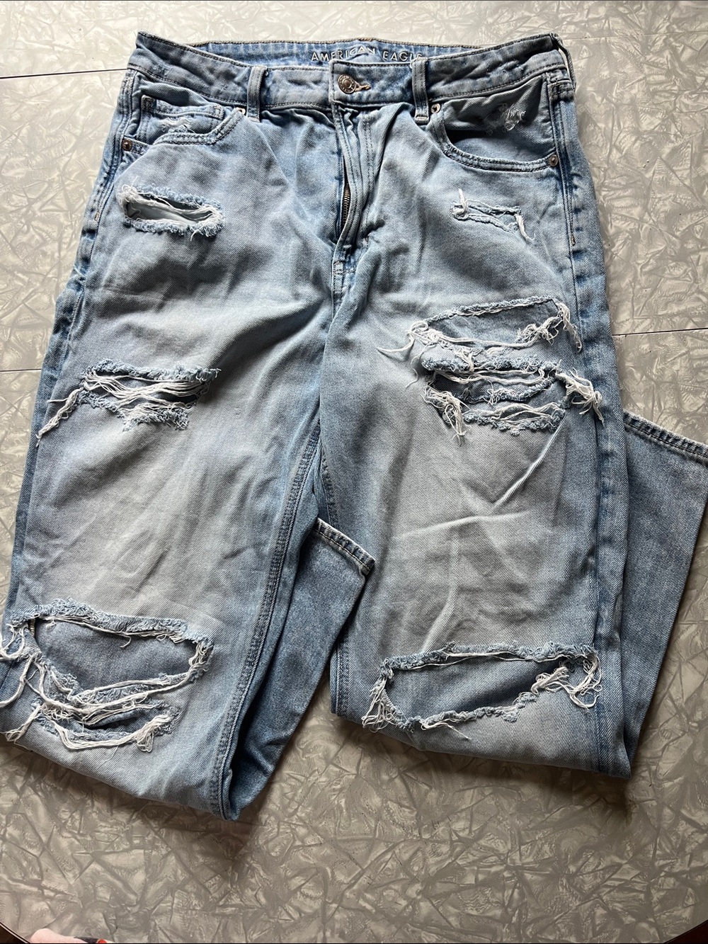 American Eagle Outfitters Light Wash Distressed Mom Straight Jeans
